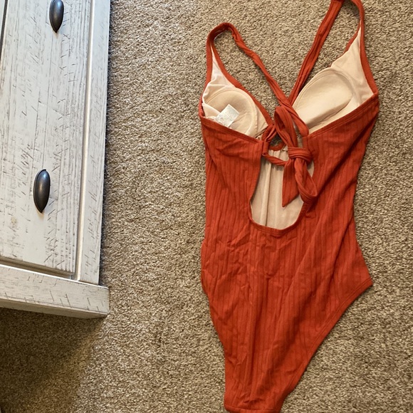 Target one piece - Picture 2 of 2